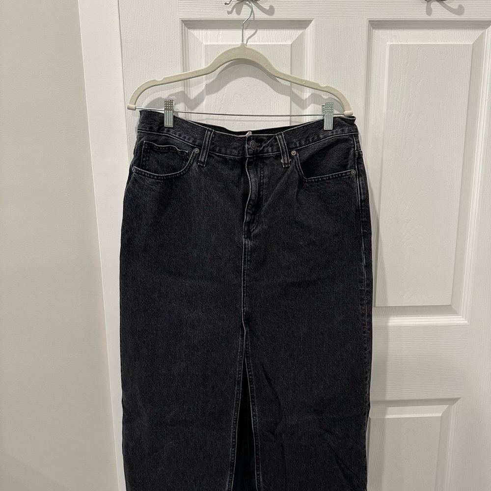 Madewell Black Pencil Skirt Sleek and Versatile